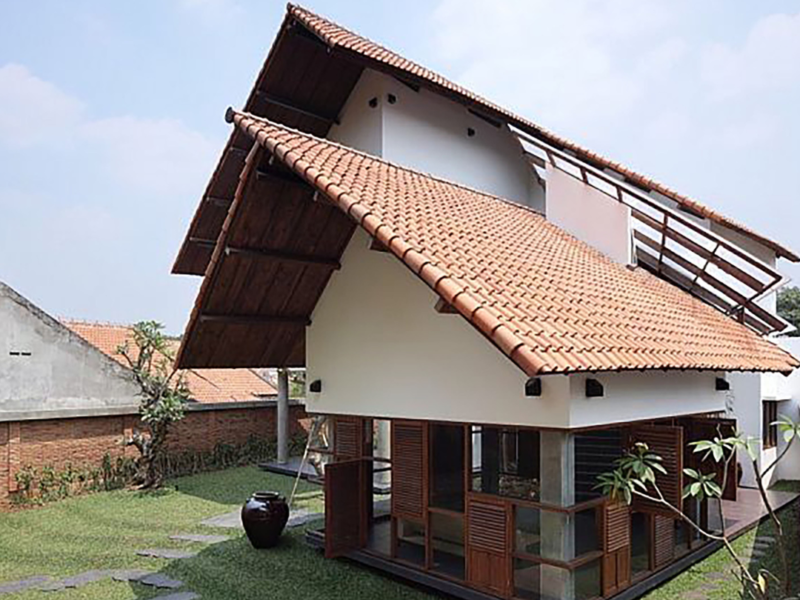 Quiet Surroundings with Easy Access